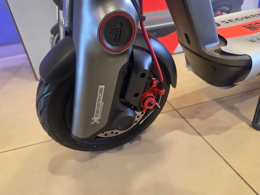 Patinete Segway F3 Pro 550 max 1200w 10,2 mah 2026 - Imagem 2
