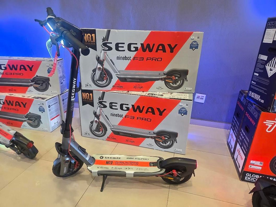 Patinete Segway F3 Pro 550 max 1200w 10,2 mah 2026