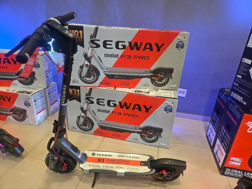 Patinete Segway F3 Pro 550 max 1200w 10,2 mah 2026 - Imagem 13