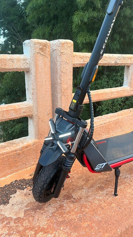 Patinete Elétrico ZT3 Pro - Velocidade máxima: até 40 km/h - Imagem 10