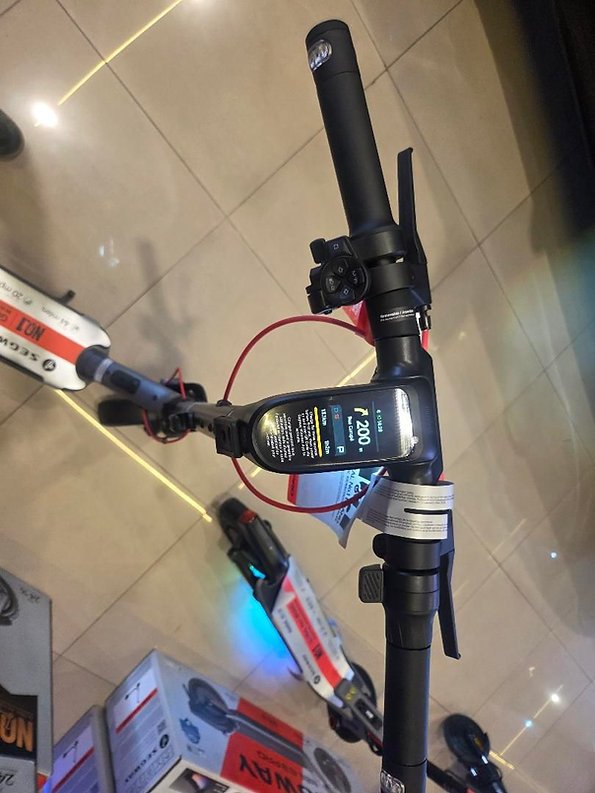 Patinete Segway F3 Pro 550 max 1200w 10,2 mah 2026 - Imagem 9